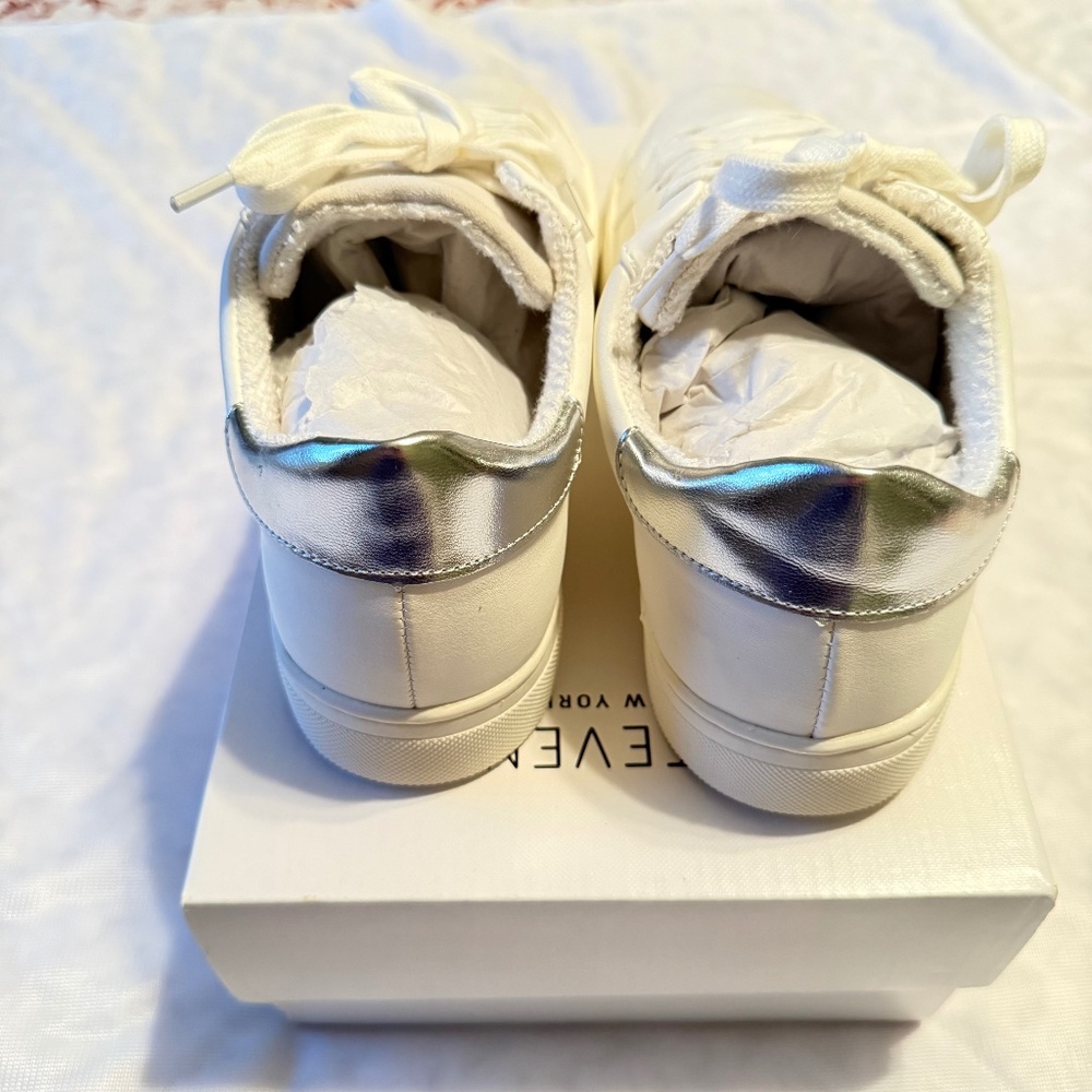 Steven New York (by Steve Madden) Reeves white sneakers